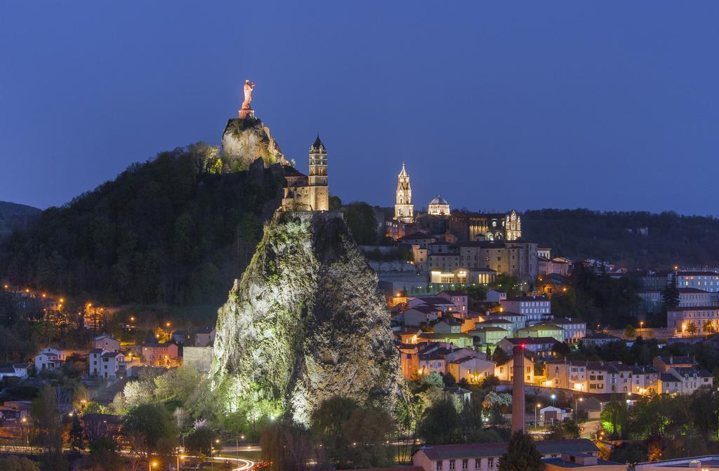 Hotel Des Capucins Le Puy-en-Velay Экстерьер фото